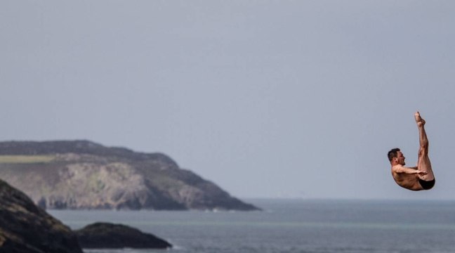 La saison de plongeon extrême s'est poursuivi au Pays de Galles