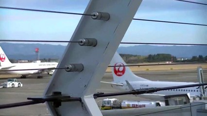 鹿児島空港 日本航空 JAL 飛行機の離陸 Kagoshima Airport  JAL  JAL  Takeoff of an airplane.