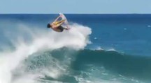 Gabriel Medina replaque un backflip en free surf