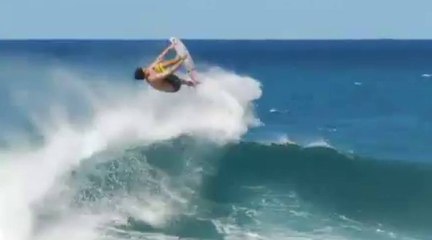 Download Video: Gabriel Medina replaque un backflip en free surf