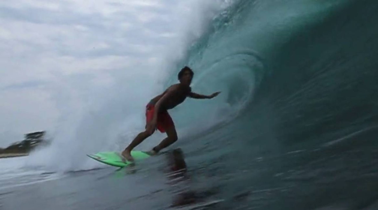L’île de Java intime avec le surfeur Othmane Choufani