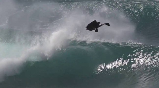 Bodyboard : compilation de wipe out à Pipeline