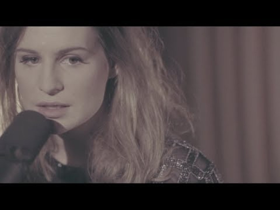 Christine and the Queens -- Nuit 17 à 52 (Unplugged Version)