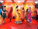 Awesome Cutest Bride Dancing On Mehndi (HD)