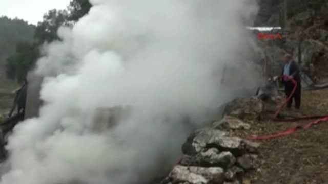 Kahramanmaraş Samanlıktaki Yangın 3 Saatte Söndürüldü