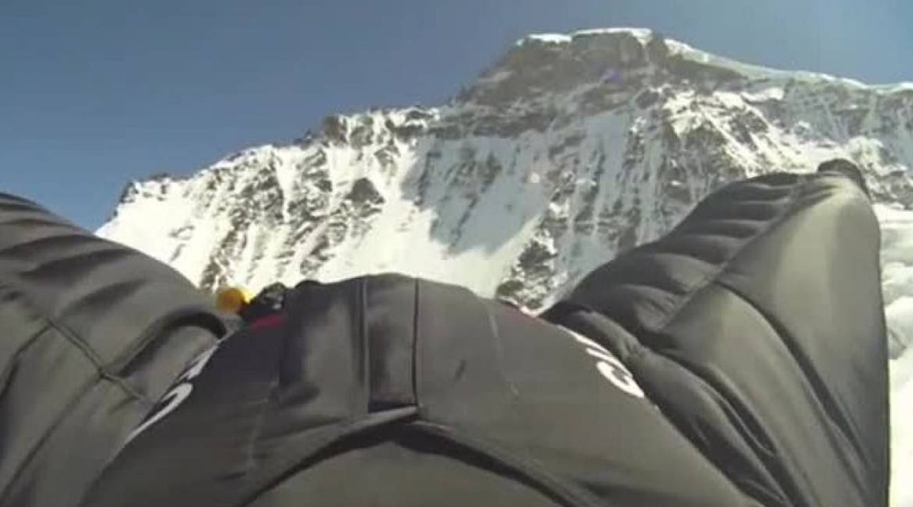 Patrick Kerber bat le record du long saut en base jump