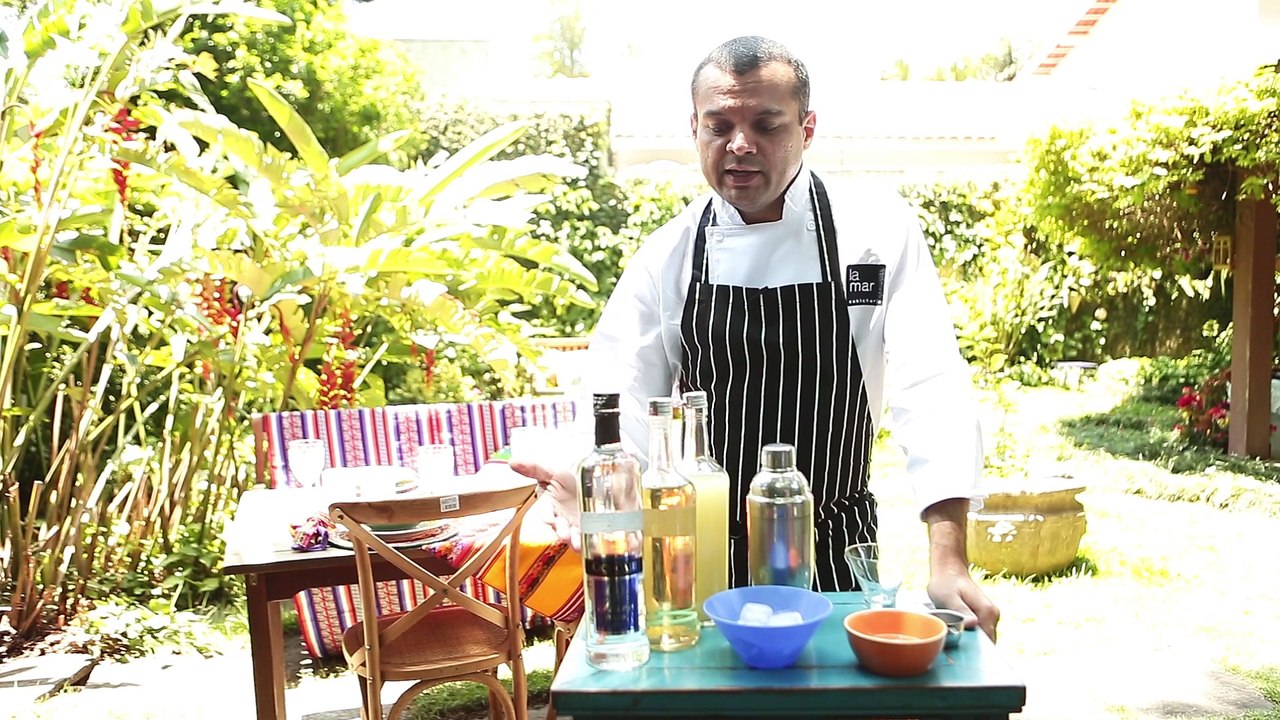 Aprenda a fazer o Pisco Sour, um drink clássico peruano