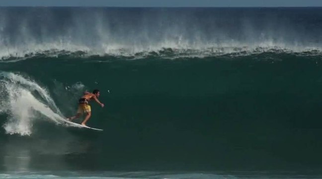 Ramzi Boukhiam en forme sur les barrels d’Indonésie