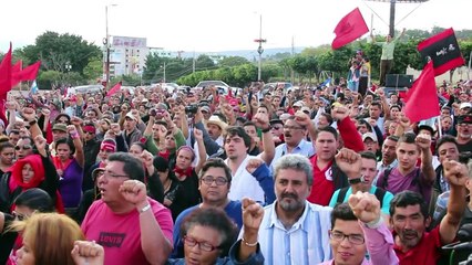 Honduras : Miles piden renuncia del presidente