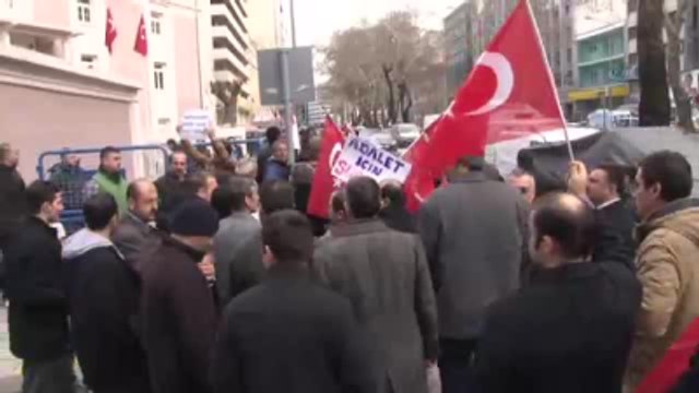Yasa Dışı Dinleme Operasyonunda Müdür Teslim Oldu
