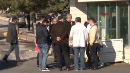 Eşini Silahla Vurup Öldürdükten Sonra İntihar Etti