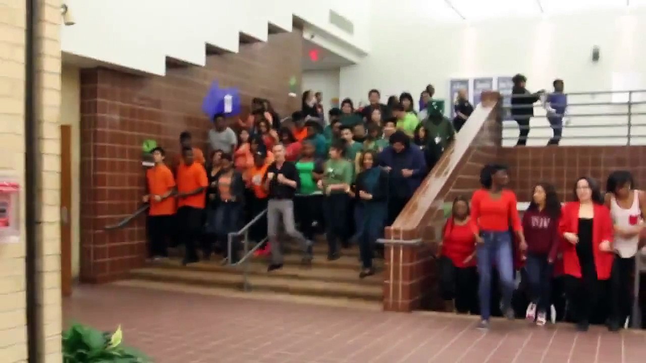 Antonio Maceo Smith New Tech High School - Uptown Funk Dance [HD]