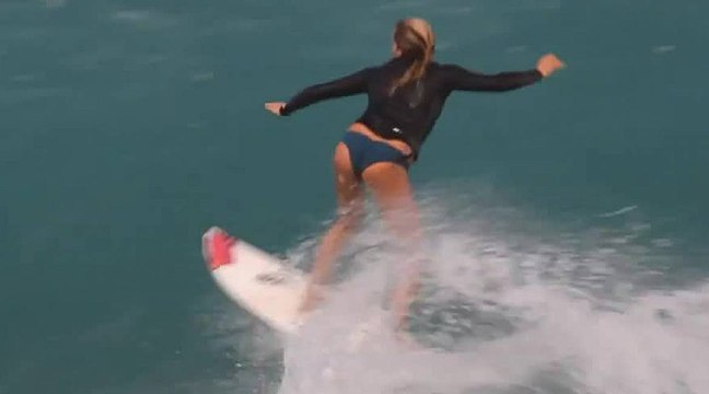 Leila Hurst surfe sur la vague du printemps