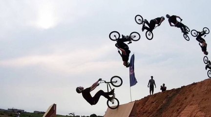 Enorme show en dirt et flat lors d'un trip au Gabon