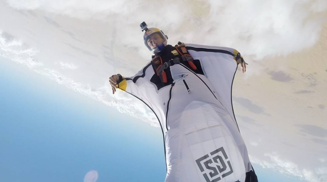 Saut de wingsuit freestyle avec les Soul Flyers