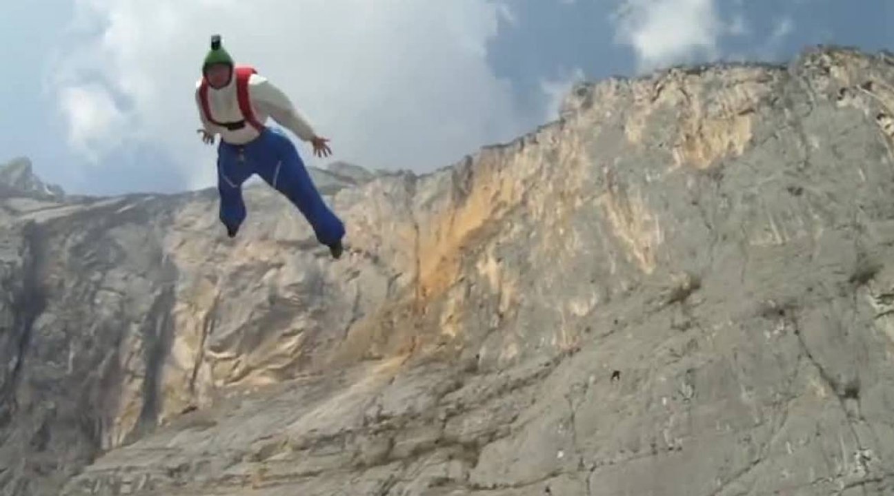 Pari risqué en BASE jump pour les Human Flight