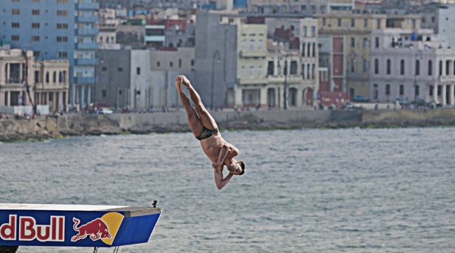 Red Bull Cliff Diving 2014 : la saison démarre fort à Cuba
