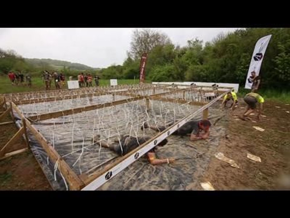 Adrénaline Shots : passage de l'obstacle de The Mud Day Paris du 8 mai 2014 de 12h45 à 12h59