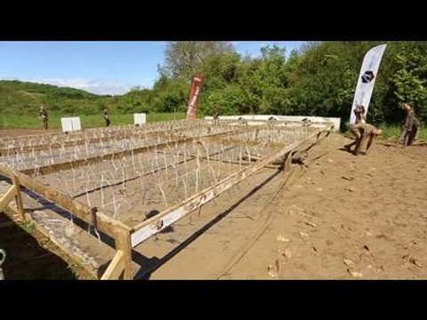 Adrénaline Shots : passage de l'obstacle de The Mud Day Paris du 11 mai 2014 de 12h15 à 12h30