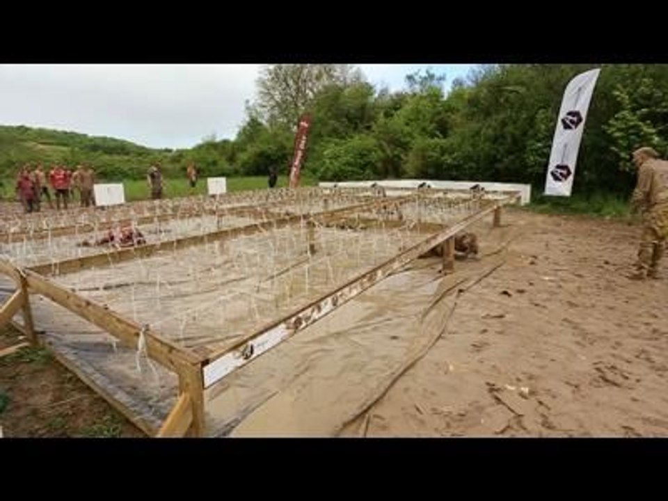 Adrénaline Shots : passage de l'obstacle de The Mud Day Paris du 11 mai 2014 de 11h45 à 12h