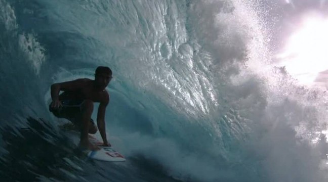De Teahupoo à Pipeline, Koa Rothman n'a pas peur du gros
