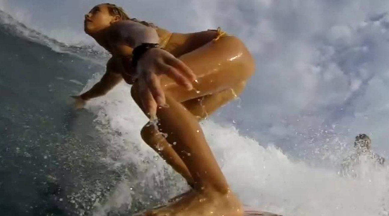 Session surf en famille avec Chris Ward et sa fille Malia