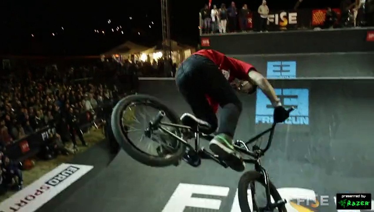 World First :Flair Bus to Footjam Alex Coleborn