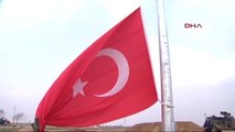 Şanlıurfa - Şalıurfa Kobani Sınırına Dev Türk Bayrağı Asıldı