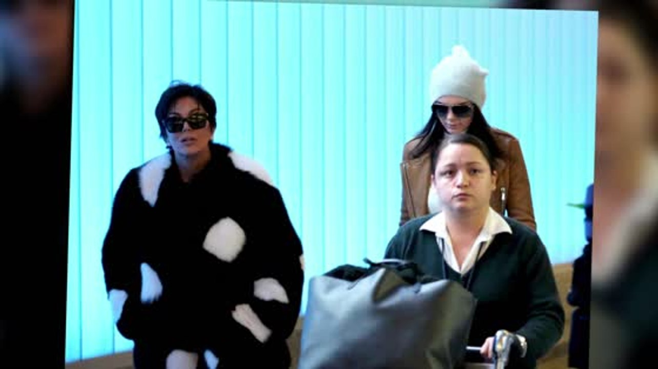 Kendall und Kris Jenner kehren von der Modewoche in Paris zurück
