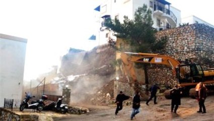 Bodrum'da İstinat Duvarı Çöktü, Facia'nın Kıyısından Dönüldü