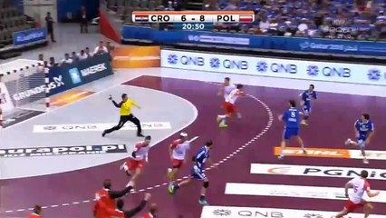 But dans le dos de Przemysław Krajewski lors de Pologne - Croatie