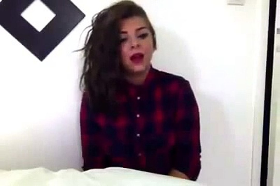 Caroline Costa - Cover Chandelier - Sia