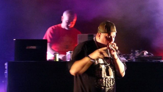 lord bitum backed by dj kafra au portail coucou good vibes (live)