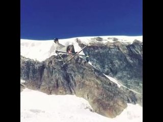 Ben Valentin en big air à Saas Fee