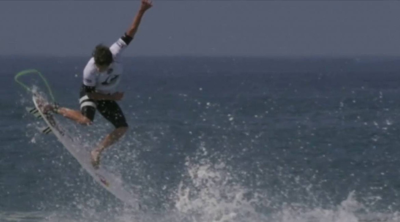 Quiksilver Pro France 2014 : le gros alley-oop de Julian Wilson