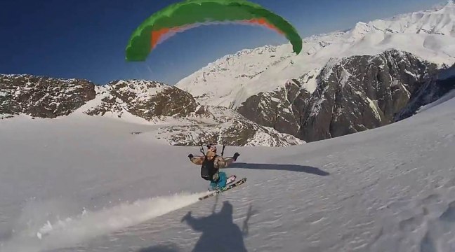 Martin Schricke slalom dans le canyon en speedriding !