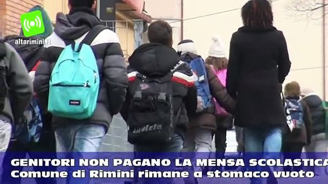 Papà e mamma non pagano la mensa scolastica, il comune rimane a stomaco vuoto