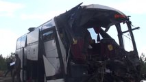 Antalya İşçi Taşıyan Otobüsle Tır Çarpıştı 5 Ölü-3