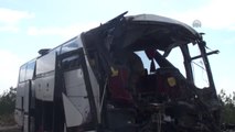 Mevsimlik İşçileri Taşıyan Otobüs Tırla Çarpıştı. 5 Ölü