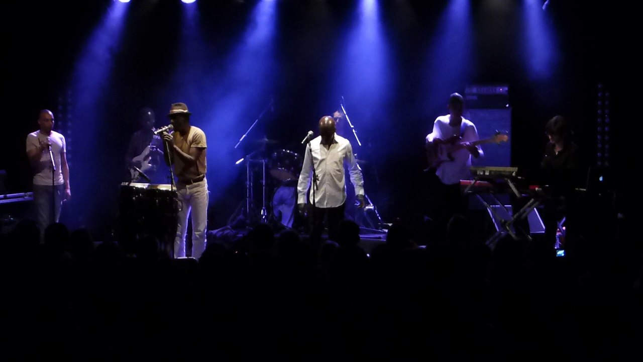 MJC l'escale à Aubagne Touré Kunda babacar sy (live)