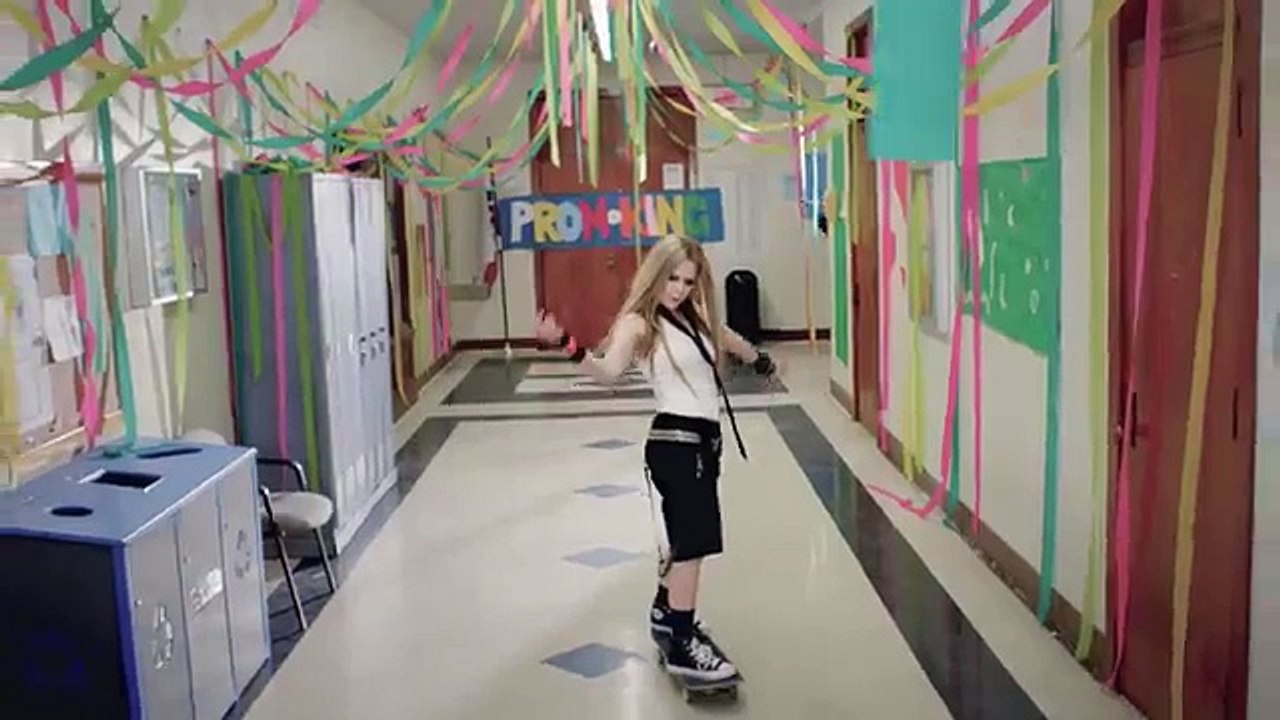 Avril Lavigne - #VEVOCertified, Pt. 3  Avril and Her Fans