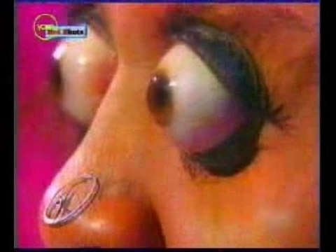 Ses yeux sortirent des orbites...