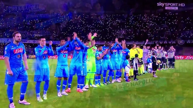 MERAVIGLIOSO Il San Paolo canta Napul e' in memoria di Pino Daniele durante Napoli-Juve