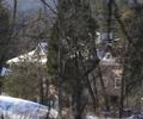 Gülen'in malikanesinde sessizlik hakim