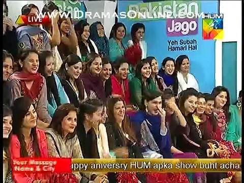 Sanum jung, famous RJ and actress of Pakistan is having fun with one of the leading actor of Pakistan TV industry, Ahsan Khan