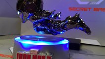Figurine d'Iron-Man volante