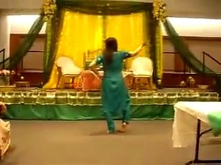 Malik Ashfaq Gunjial Pakistani Mehndi Night Girl Dance