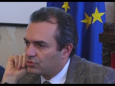 Napoli - Presentato impianto di compostaggio, ma a Scampia è polemica -1- (28.01.15)