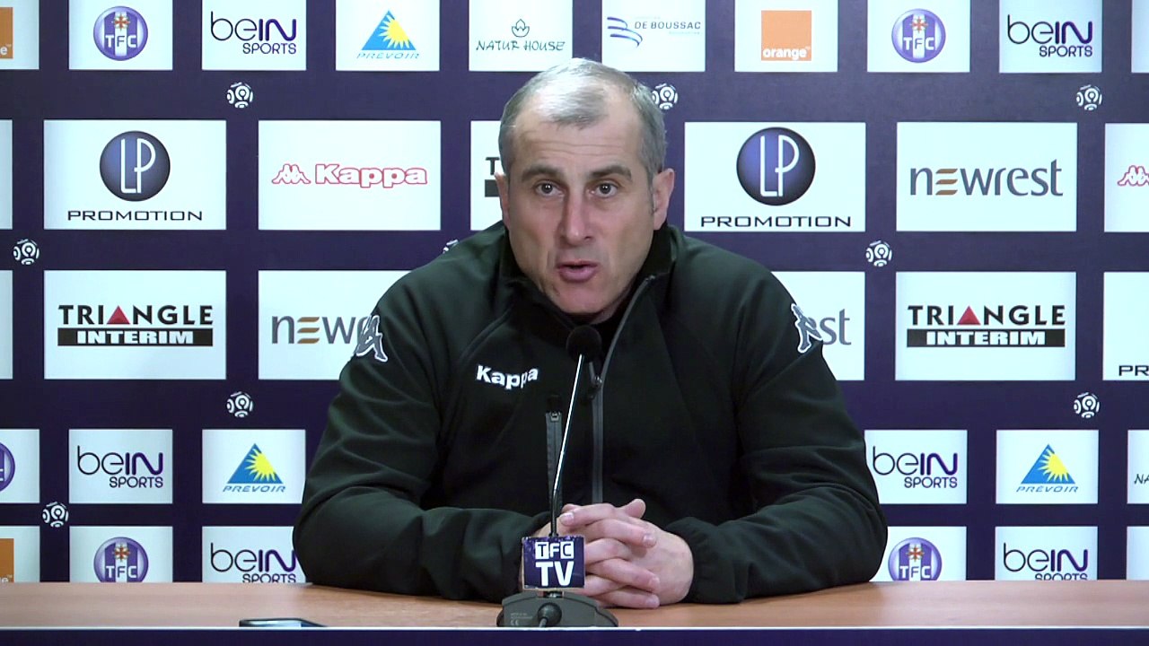 (Re)visionnez la conférence de presse d'Alain Casanova avant TFC/Reims