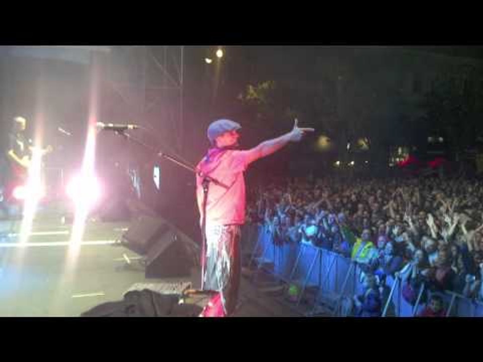 Manu Chao - L'Hiver est là (Live in Brussels)